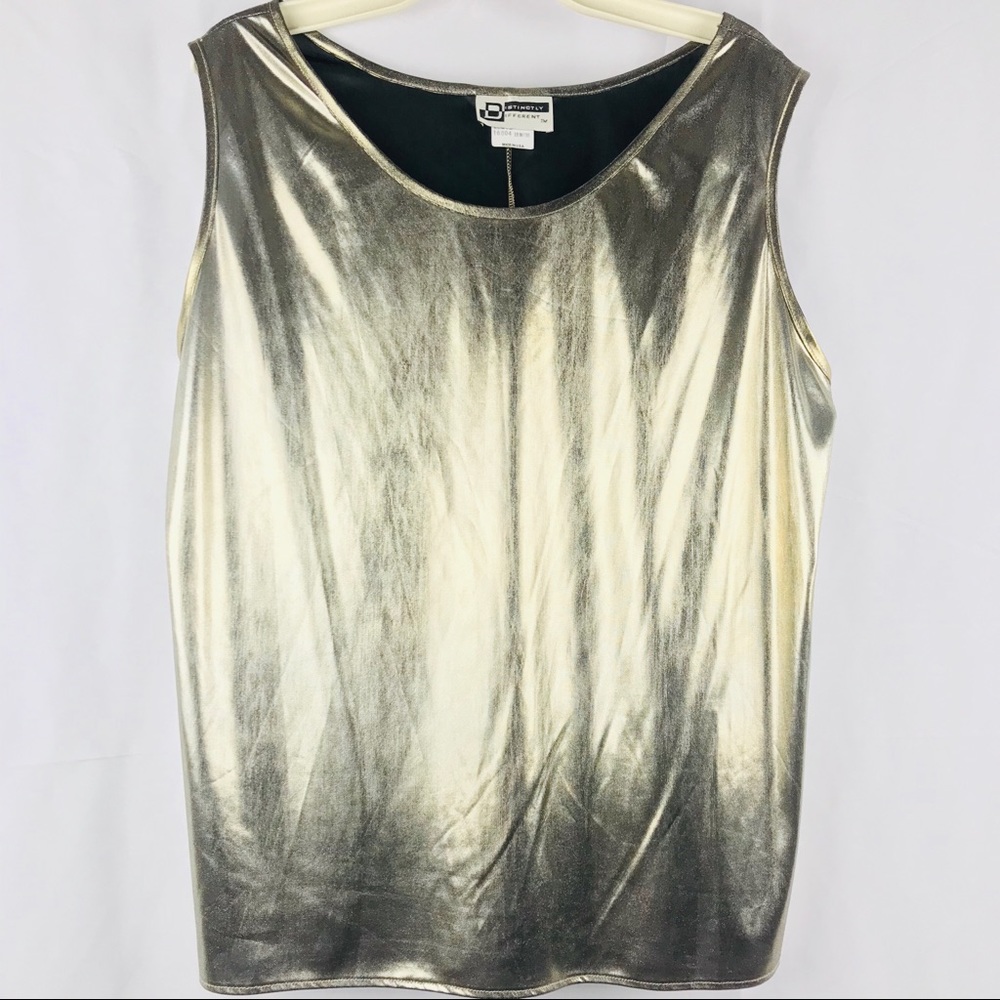 Distinctly different size18w/38 Gold top